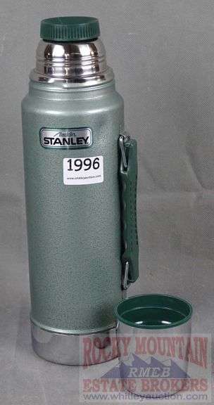 Stanley Classic Style Thermos. This is like new other than a dent on the front.