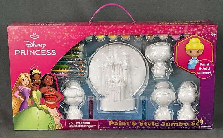 Brand New Disney Princesses All In One Figurine Painting Set .Perfect for young artists and Disney fans alike, this creative kit includes everything needed to design and decorate unique Princess-inspired figurines.