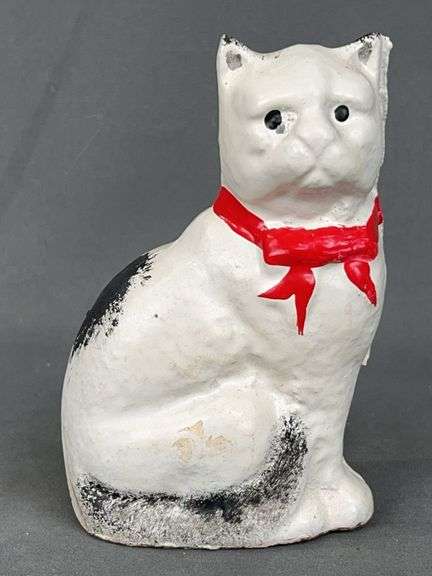 Vintage style cast iron cat bank, 4" high.