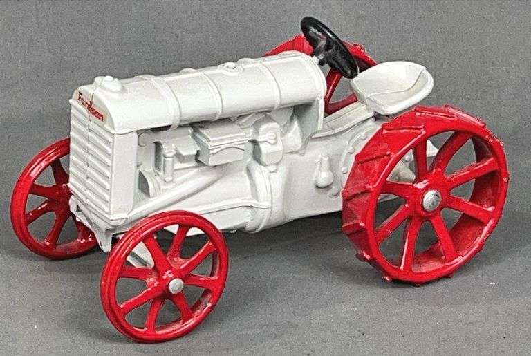 Fordson 0552 Die Cast Tractor with Red Wheels, 7" long.