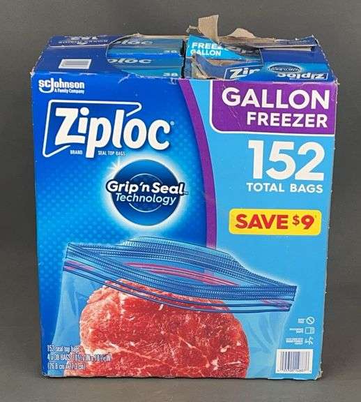 Ziploc Gallon Freezer Storage Bags W/ Grip 'n Seal Technology. A couple of the boxes are slightly freight damaged. We did not count to make sure all the bags are there.