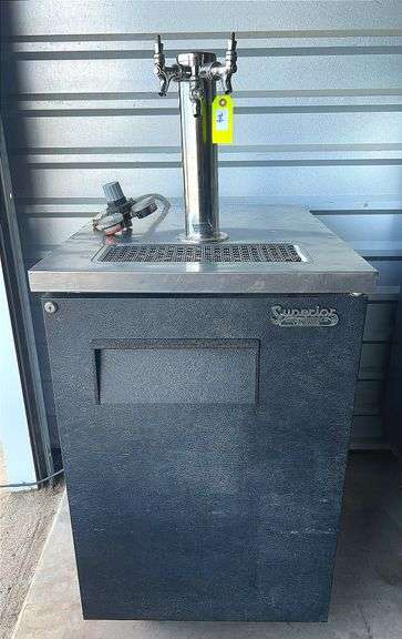 True TDD-1 Kegerator / Draft Beer Dispenser - 2 Tap Tower