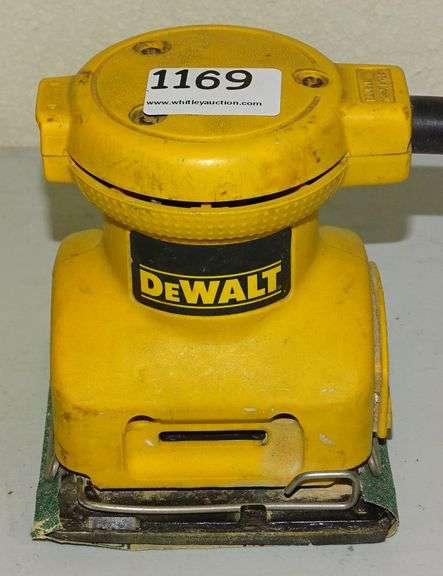 Dewalt DW 411 Palm Grip Sander.