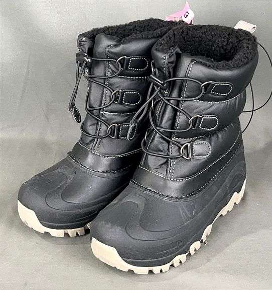 Brand New Boy's Size 6, Black Sherpa Lined Snow Boots.