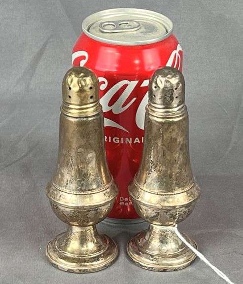 Pair of Newport Weighted Sterling Salt & Pepper Shakers. 2 times the money. Total price is quantity times bid price.  316.8 grams total weight.