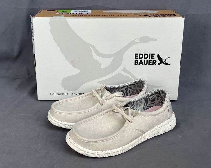 Brand New Ladies Size 9 Eddie Bauer "Surrey" Tan Canvas Lace Up Loafers.