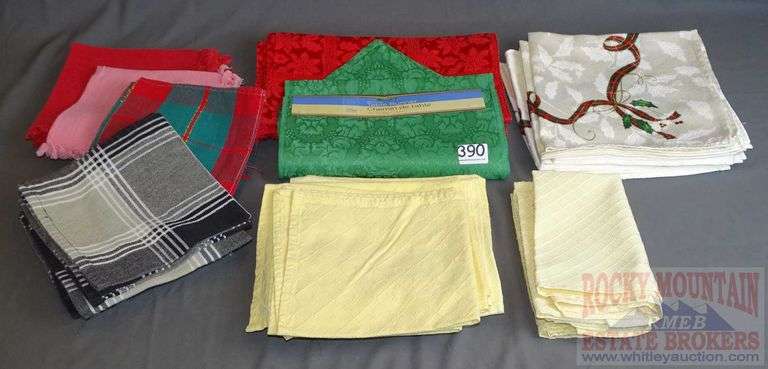 Asst. Cloth Napkins & Table Runners. All for one money.