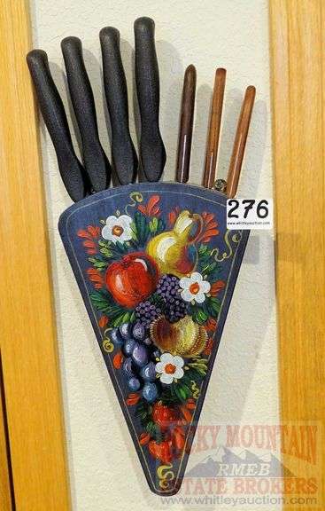 Hand Painted Wall Mount Knife Block W/ 7 Asst. Knives.