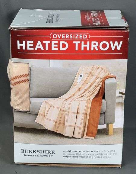 Brand New Berkshire Oversized Heated Throw, 60"X70". This cozy blanket has five heat settings & auto shut off.