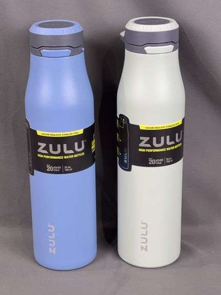 2 Brand New Zulu 26 Ounce Vacuum Sealed Water Bottles. Both for one money.