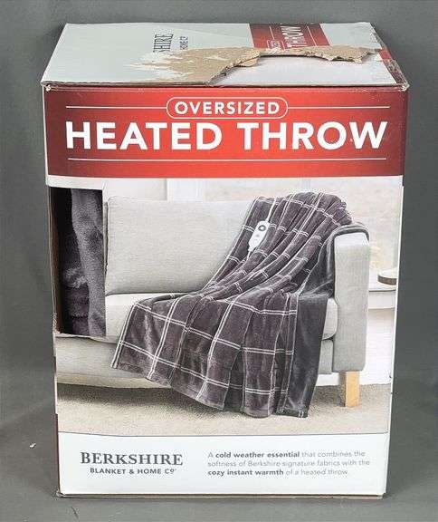 Brand New Berkshire Oversized Heated Throw, 60"X70". This cozy blanket has five heat settings & auto shut off.