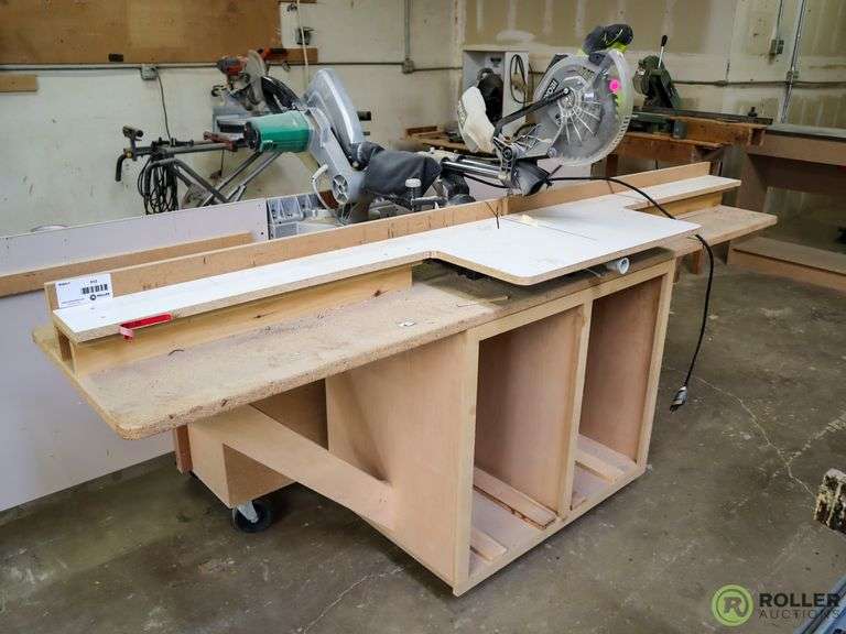 OEM Ryobi Miter Saw Carry Handle – Fits TSS102L, TSS103, TSS120L, TSS121