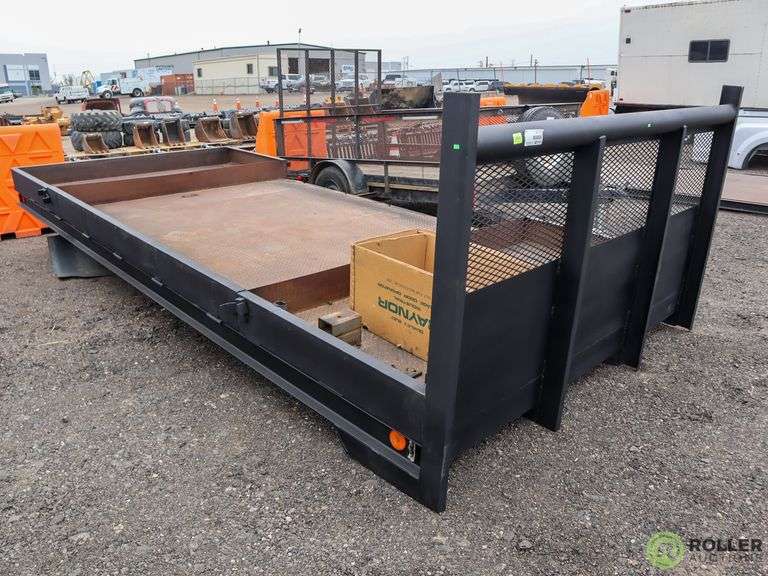 Heading Rack Flatbed Flatbed, 18' x 8' and Headache Rack - Roller Auctions