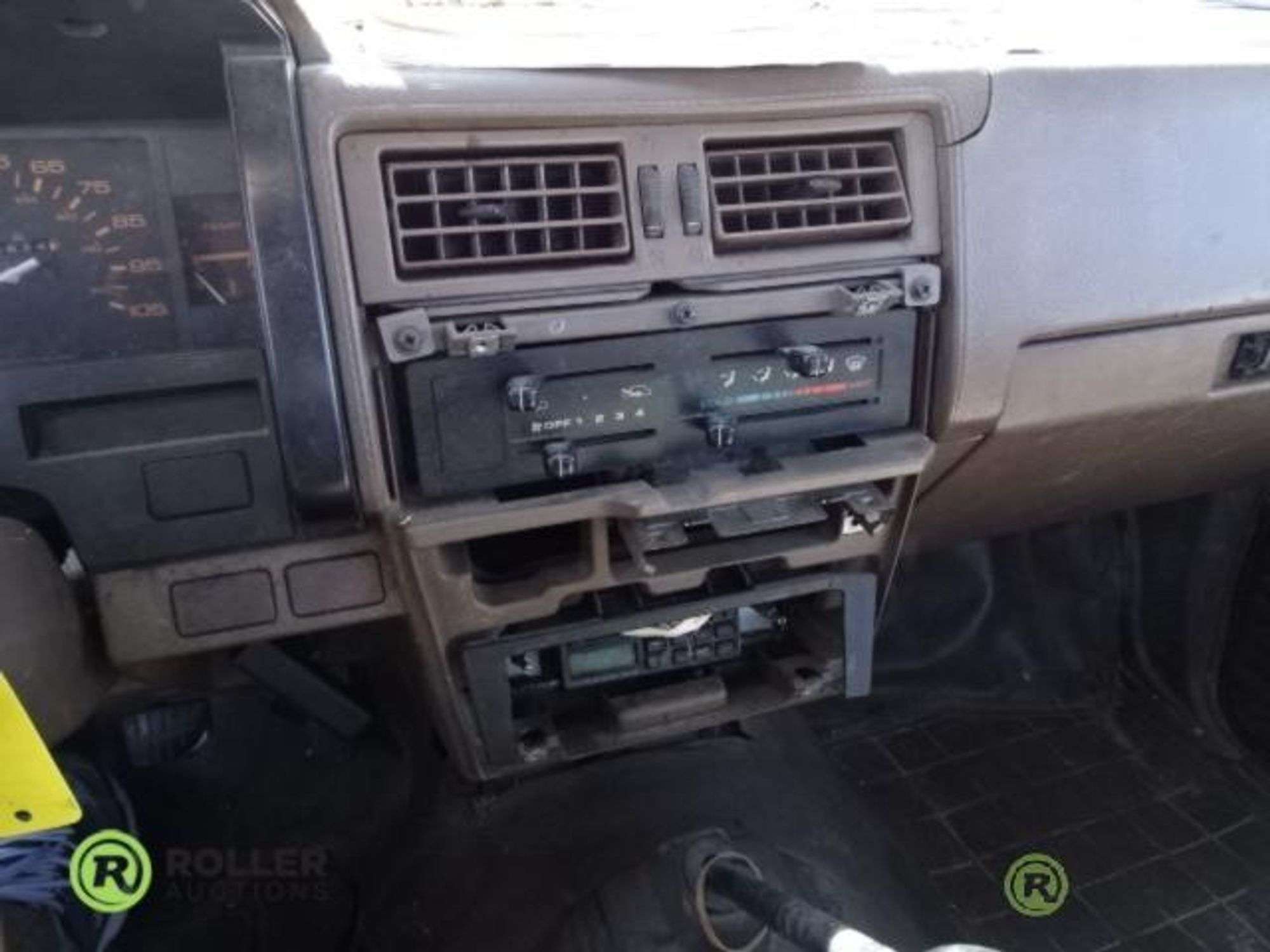 NOMA t.d. × JOURNAL STANDARD relum Zenith Model 809 Chrome-Grille Tombstone Radio (1934/35)