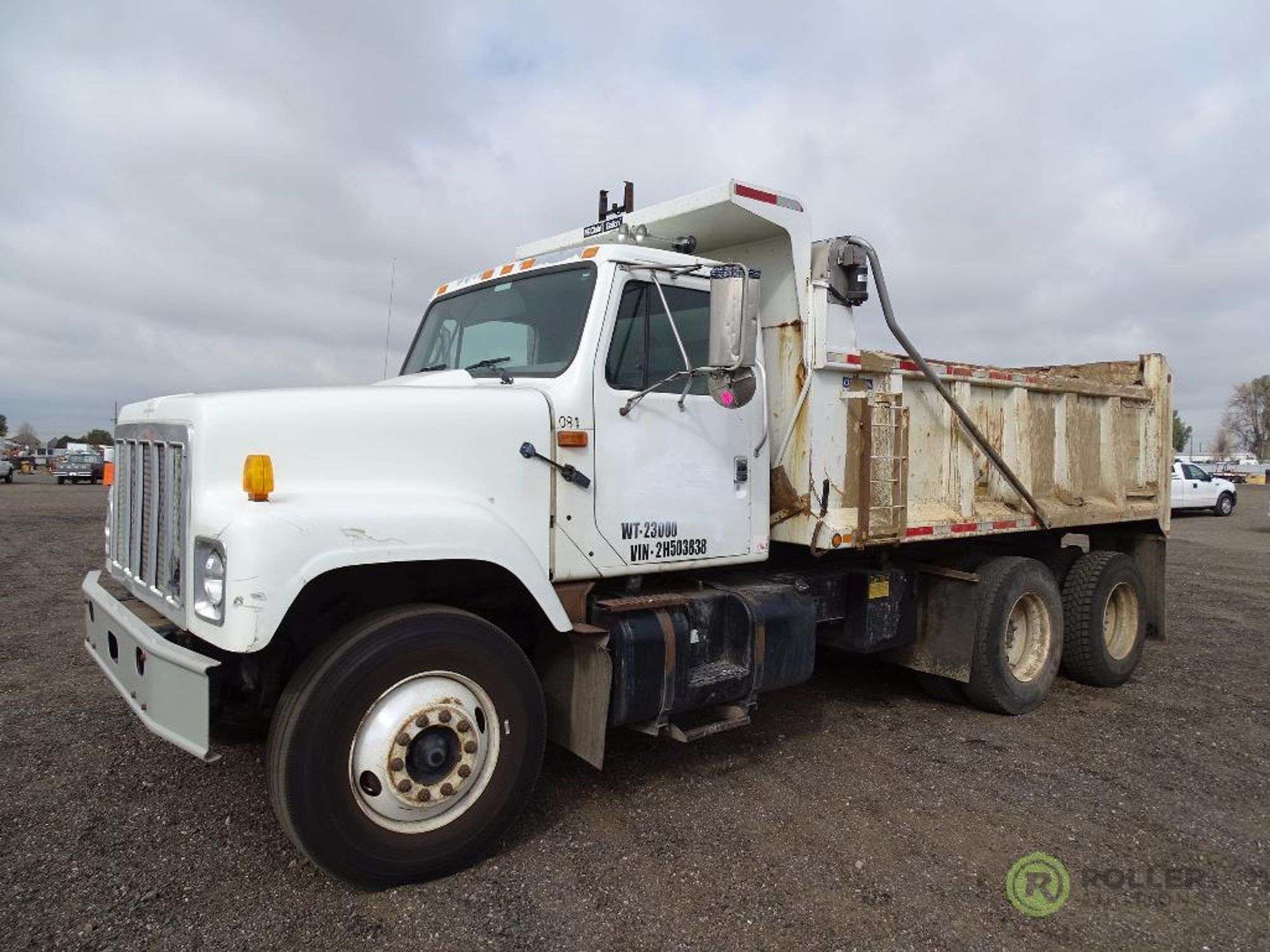 2002 INTERNATIONAL 2574 T/A Dump Truck, Cummins N14 Plus