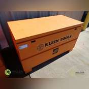 【SALE】GAKCT 掲載６ページセット＃1152 48in x 24in x 28in Klein Tools Metal Gang Box - Roller Auctions