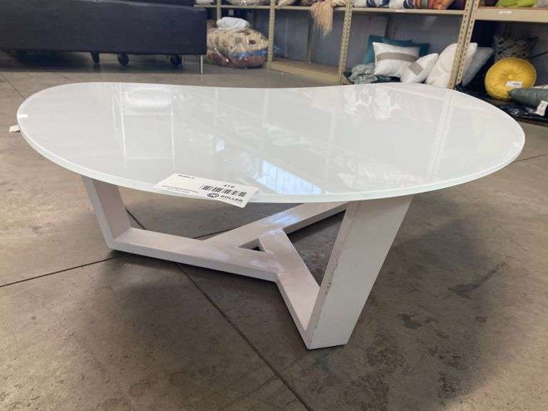 Model Home Furniture and Decorations Roller Auctions