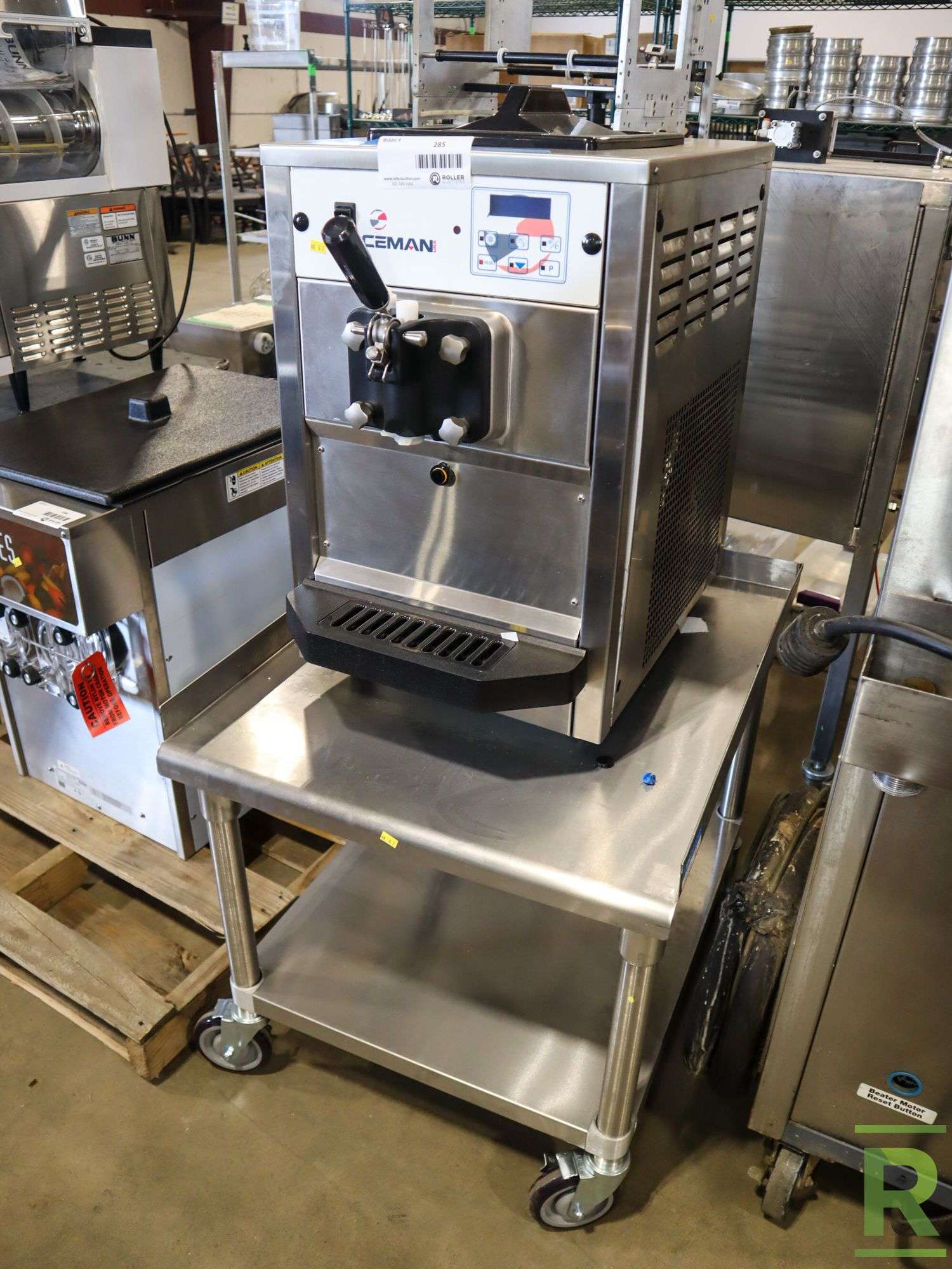 ソフトマシーン softmachine Spaceman 6235-C Soft Serve Ice Cream Machine w/ (2) 12 7/10