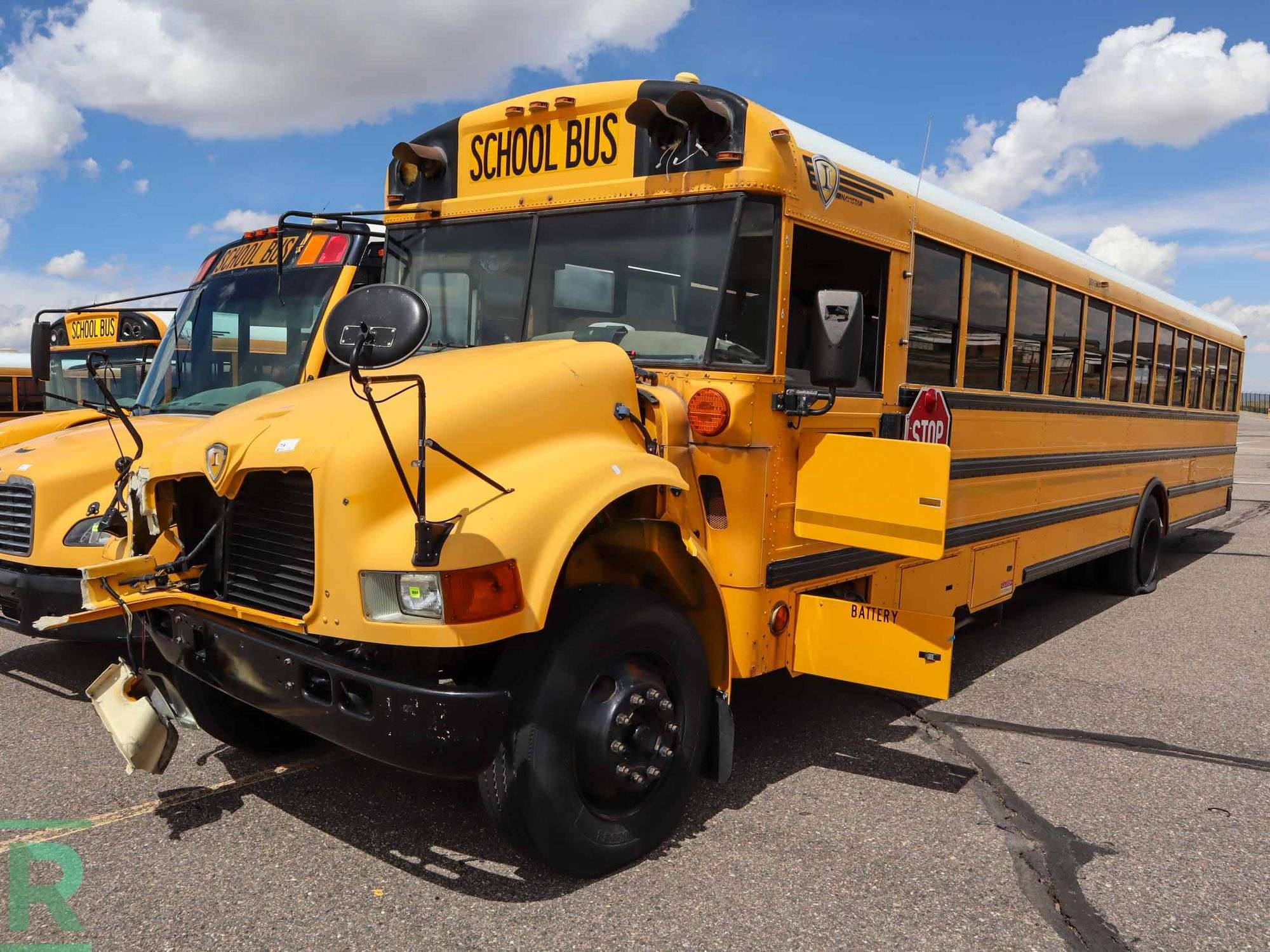 2004 IC Corporation CE300 RWD 77-Passenger School Bus