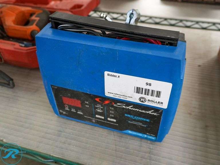 Schumacher SC1304 Automatic Battery Charger, 6v and 12v - Roller Auctions