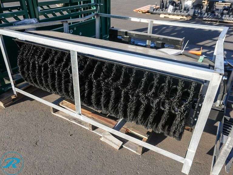 New Wolverine PAB-11-72W 72" Hydraulic Angle Broom to Fit Skid Steer ...