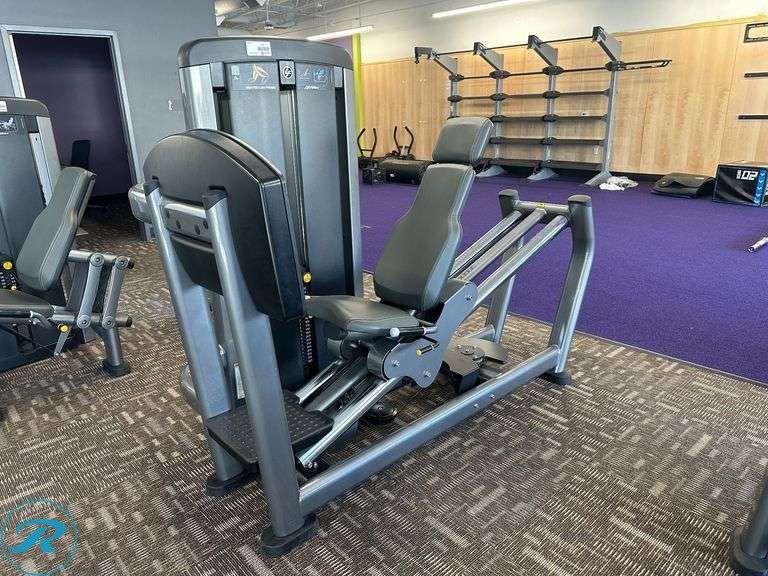 Life Fitness Seated Leg Press Cable Machine - Roller Auctions