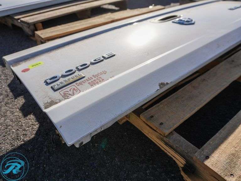 2011 Dodge Dakota Tailgate - Roller Auctions