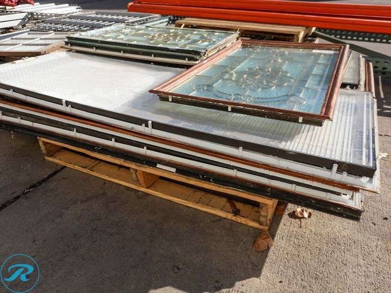 Window Pallet Design (2) Pallets of Windows - Roller Auctions