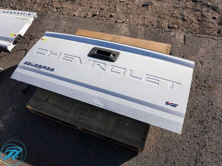 Chevrolet Colorado Tailgate W/Reverse Camera