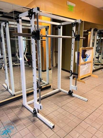 Northern Lights Smith Machine - Roller Auctions