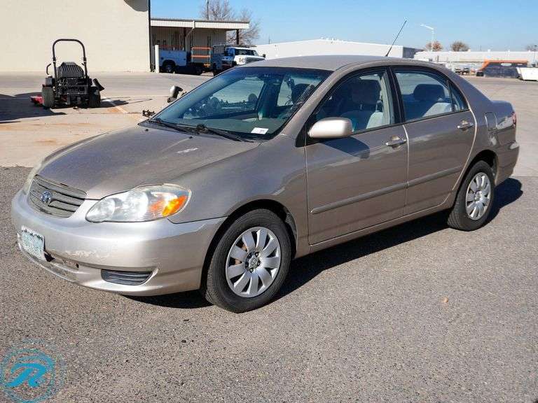 2004  Toyota  Corolla  LE  FWD