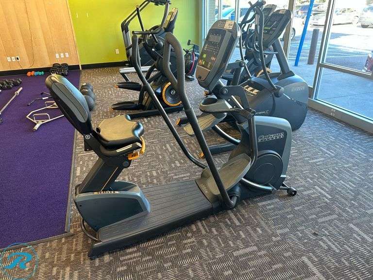 Octane Fitness X-Ride Seated Elliptical - Roller Auctions
