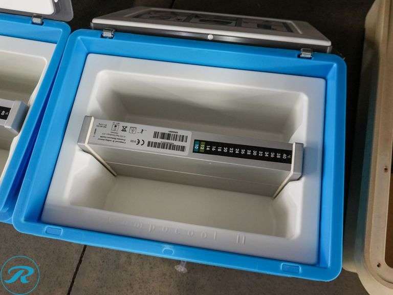 (2) Fresenius Hemocare Compocool II Blood Transport Containers - Roller ...