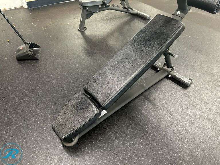 Torque Fitness Decline Bench - Roller Auctions