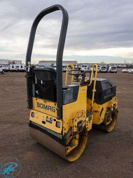 2005  Bomag  BW90AD-2  Ride-On Vibratory Roller - Roller Auctions