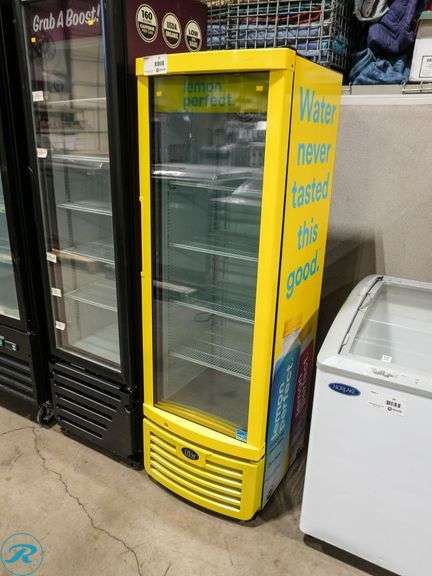 IDW GLG-9-FA335B Single Glass Door Reach-In Refrigerator on Casters