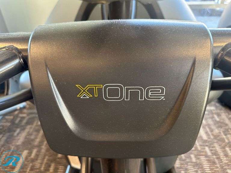 Octane Fitness XT-One Cross Trainer Standing Elliptical - Roller Auctions