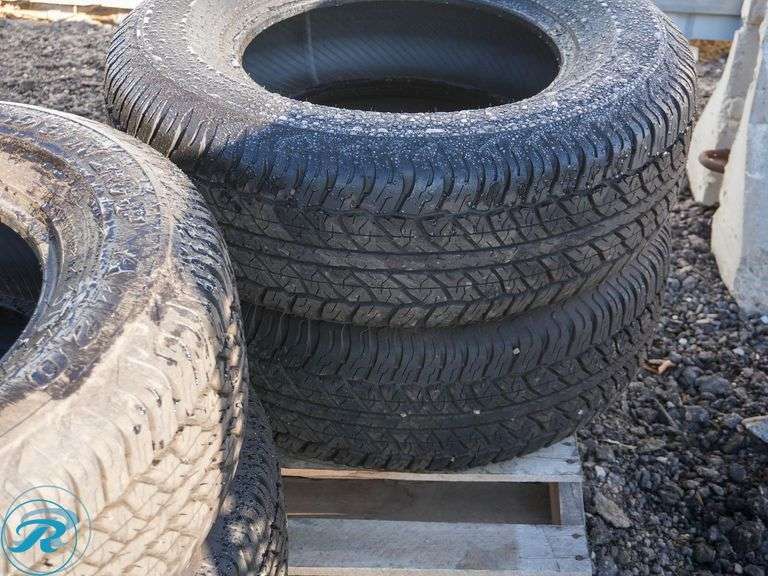 2024 Dunlop AT20 Grandtrek P265/70R17 Tires - Roller Auctions