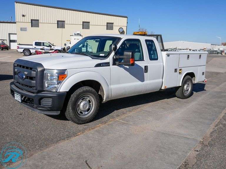 2013  Ford  F250  Super Duty XL  RWD Super Cab  Utility Truck