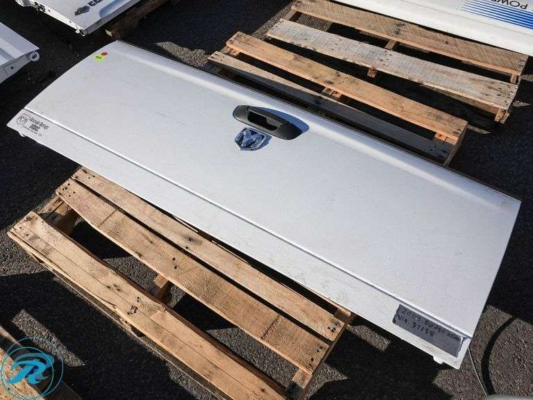 2009 Dodge Ram 2500 Tailgate