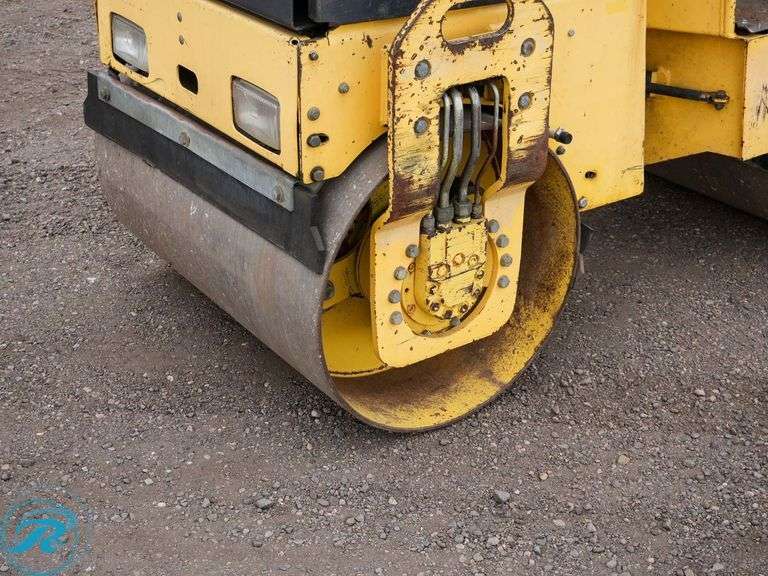 2005  Bomag  BW90AD-2  Ride-On Vibratory Roller - Roller Auctions