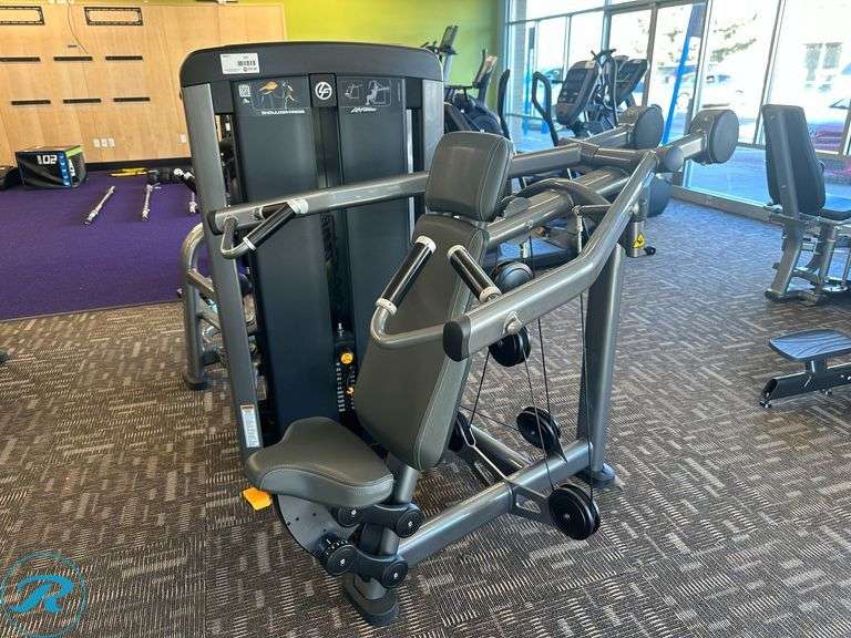 Life Fitness Shoulder Press Cable Machine