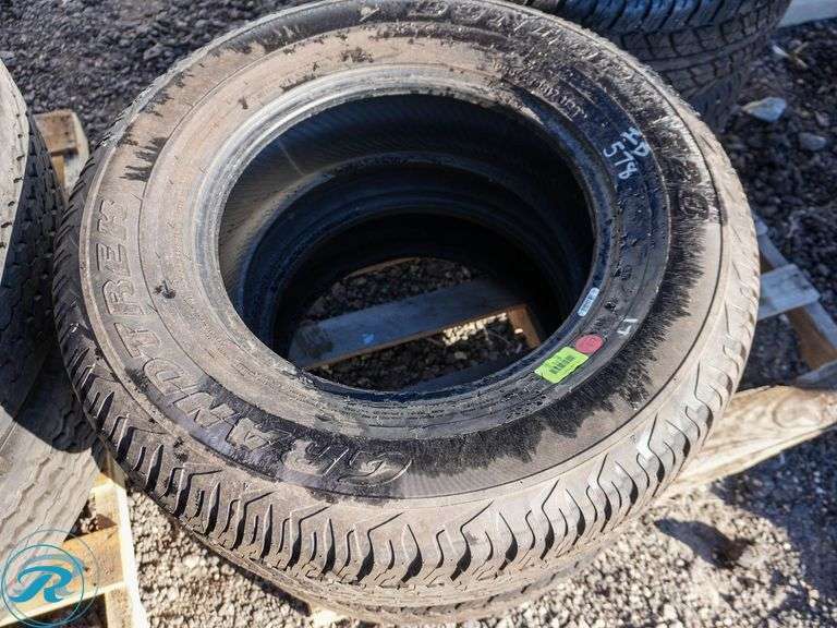 2024 Dunlop AT20 Grandtrek P265/70R17 Tires - Roller Auctions
