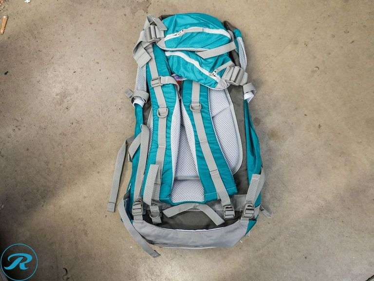 Mountaintop Hiking Backpack With Rain Cover, Medium Teal - Roller Auctions
