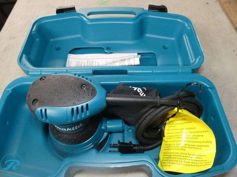 Makita BO5030K 5" Random Orbital Sander