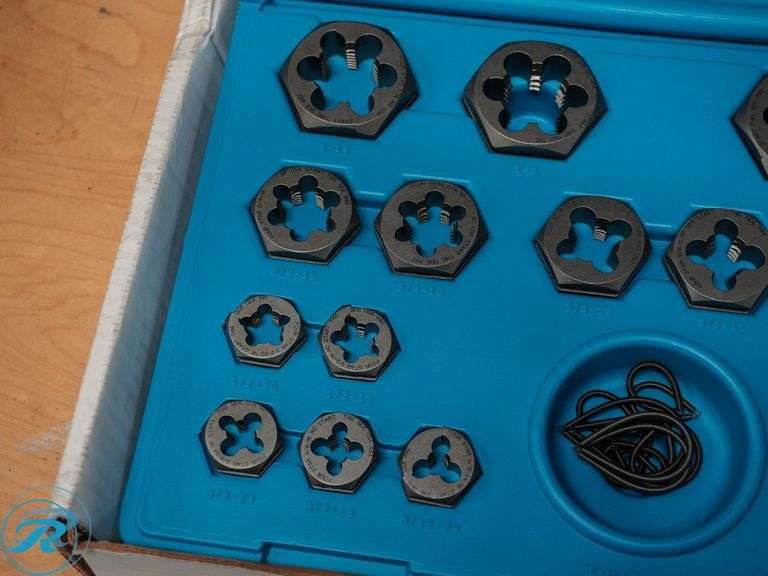 Four Star Thread Four Star Thread Chaser Repair Kit - Roller Auctions
