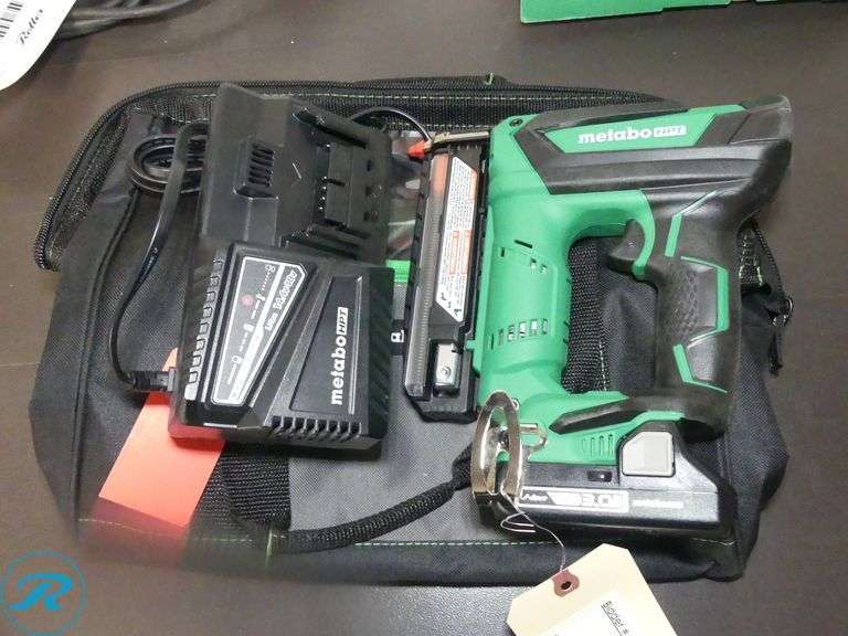 Metabo NP18DSA1 23ga 18V Pin Nailer With Battery, Charger and Bag