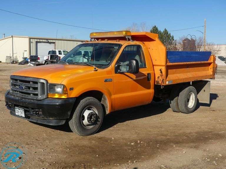 2001  Ford  F350  Super Duty XL   RWD Landscape  Dump Truck