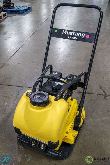 New Mustang LF-88 Plate Compactor, Gas