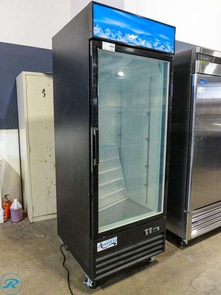 Avantco GDC-24F-HCB Single Glass Door Merchandiser Freezer With LED Lighting on Casters